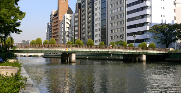 栴檀木橋
