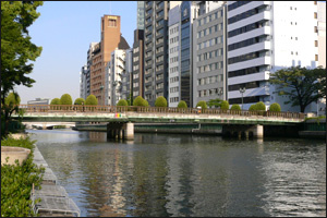 栴檀木橋